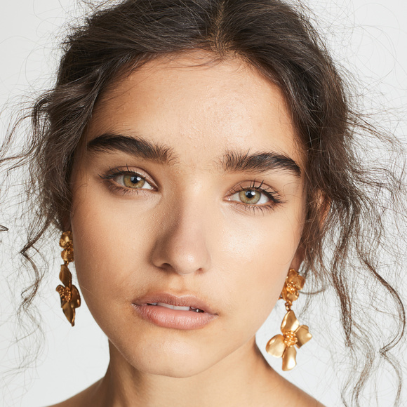 Oscar de la Renta Jewelry - Oscar de la Renta Flowers drop clip earrings gold